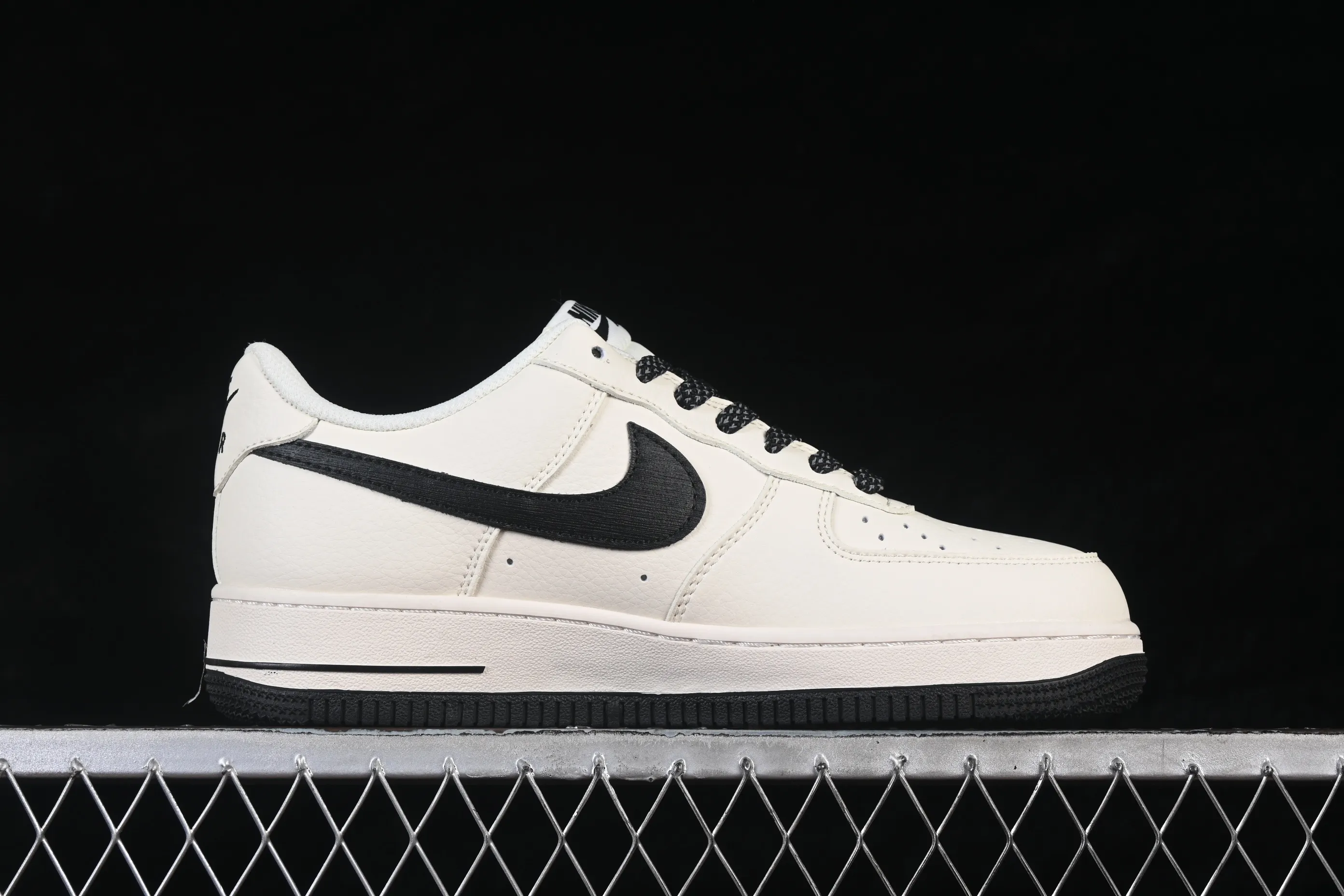All categories Nk Air Force 1 Air Force series Nk Air Force 1 Low Air Force low-top Nike Air Force 1'07 Low Nike embossed beige black tree pattern Air Force 1 low-top casual sneakers SM6668-120